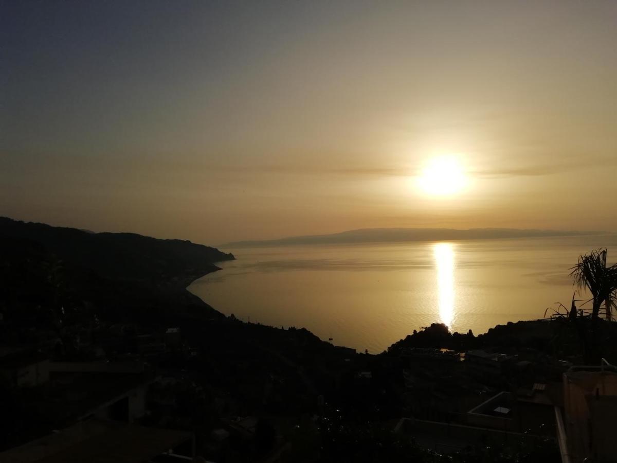شقة U Castiddanu Breathtaking View تاورمينا المظهر الخارجي الصورة